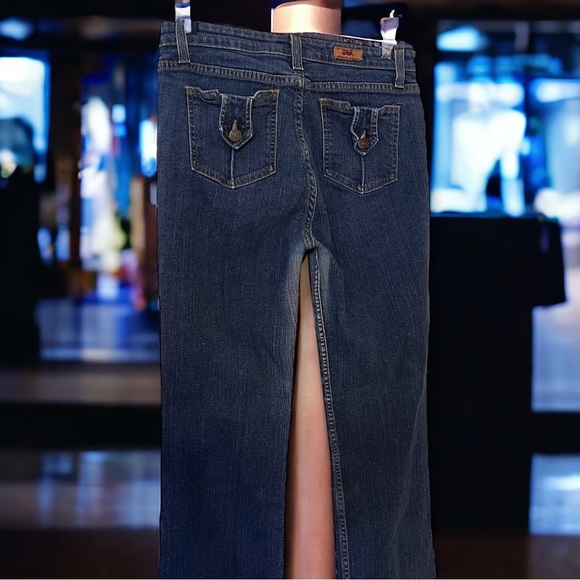 PJ Parker jeans By Harrison. 28” waist. Adorable button back pockets Slight boot - Picture 9 of 16